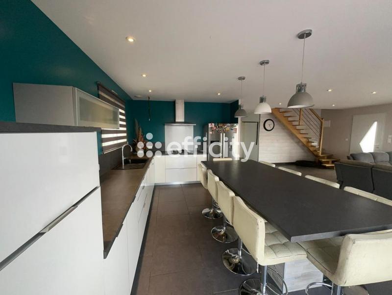 Maison - 138 m² - 6 pièces