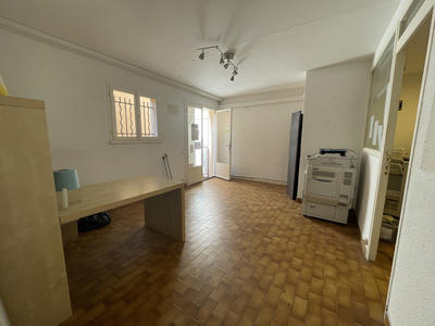 Fonds de commerce - Magasins - 128 m²