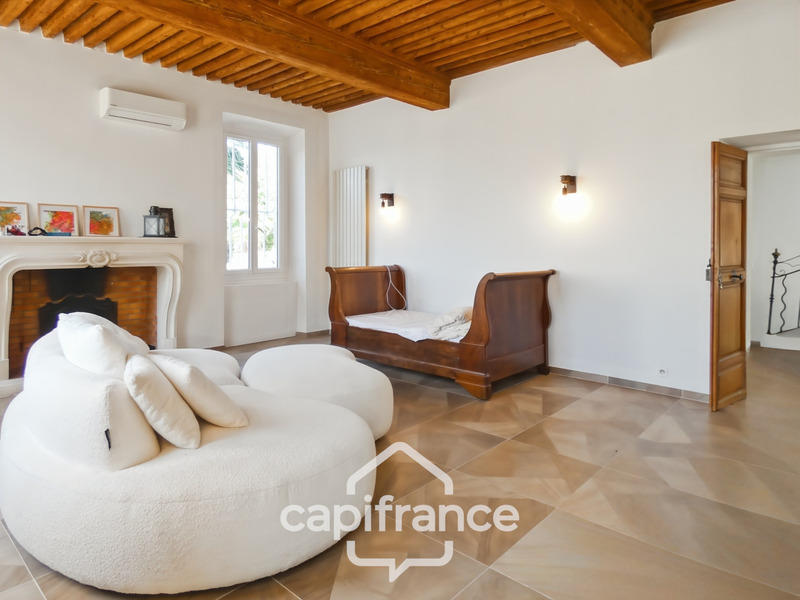 Maison de maîtres - 434 m² - 10 pièces