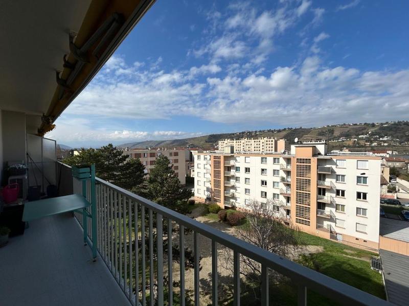 Appartement - 70 m² - 4 pièces