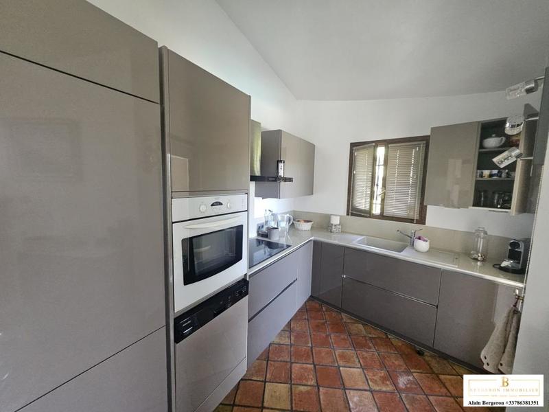 Villa - 197 m² - 8 pièces