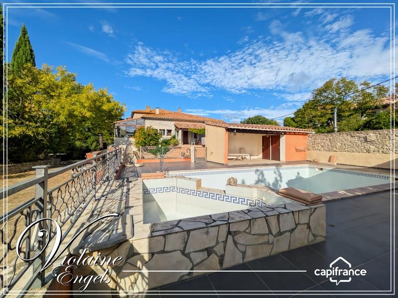 Maison - 217 m² - 7 pièces