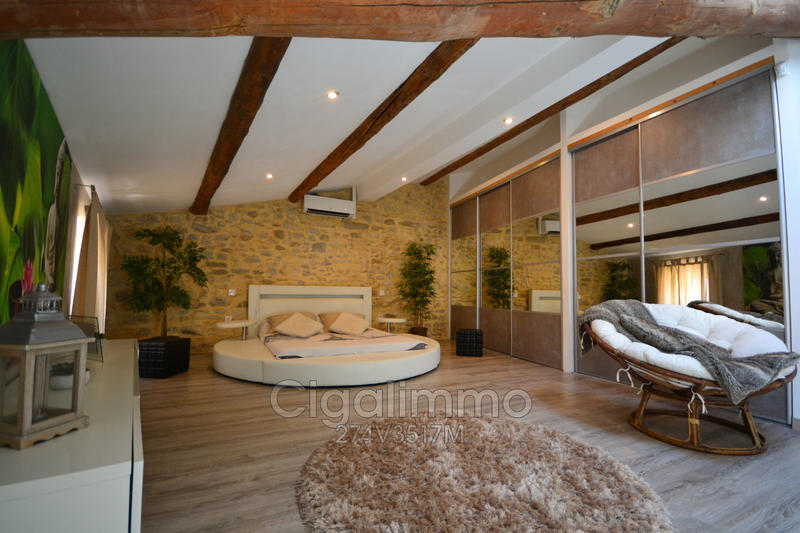 Maison en pierre - 200 m² - 7 pièces