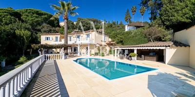 Villa - 230 m² - 9 pièces