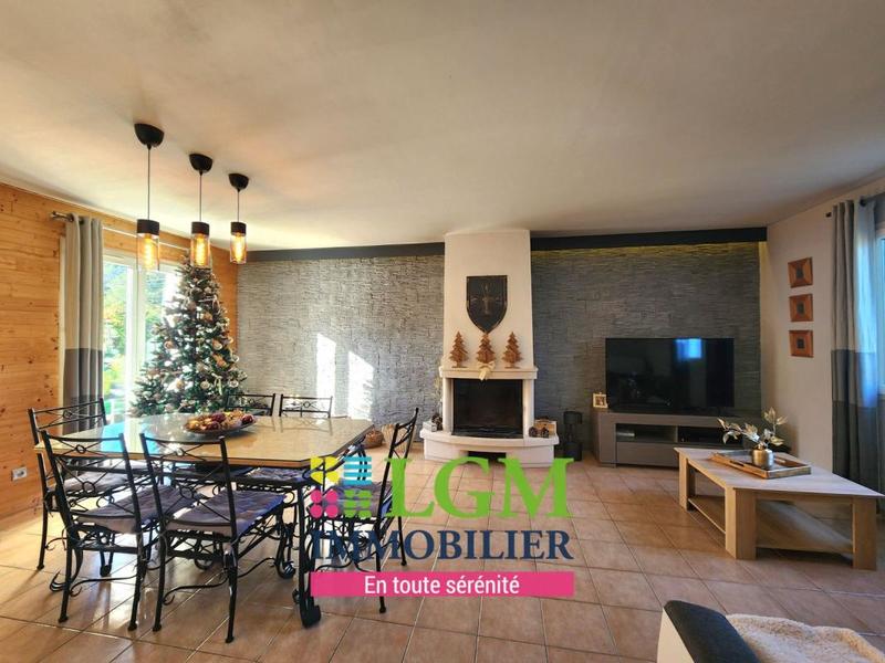 Maison - 95 m² - 4 pièces