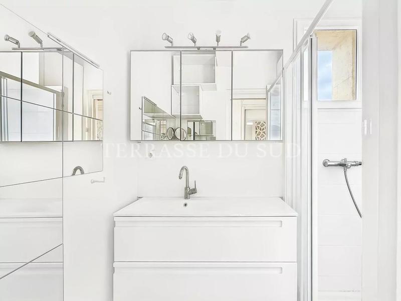 Appartement - 72 m² - 2 pièces