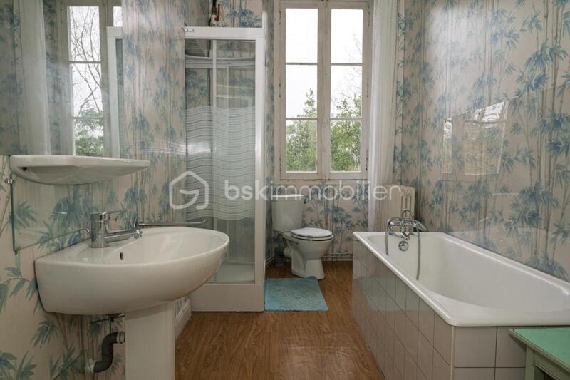 Château - 720 m² - 24 pièces