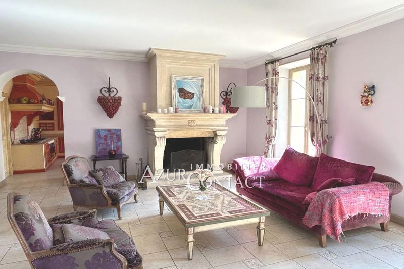 Maison - 277 m² - 7 pièces