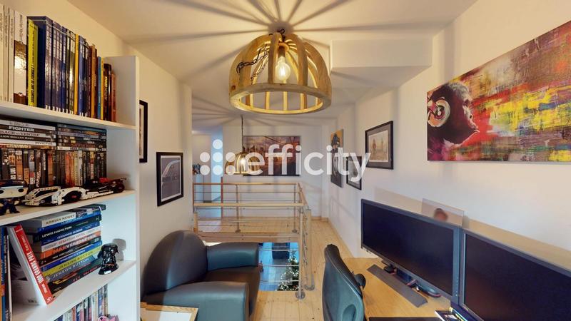 Appartement - 100 m² - 5 pièces