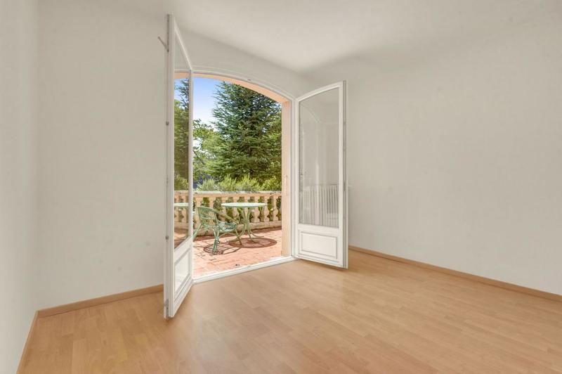 Maison - 185 m² - 7 pièces