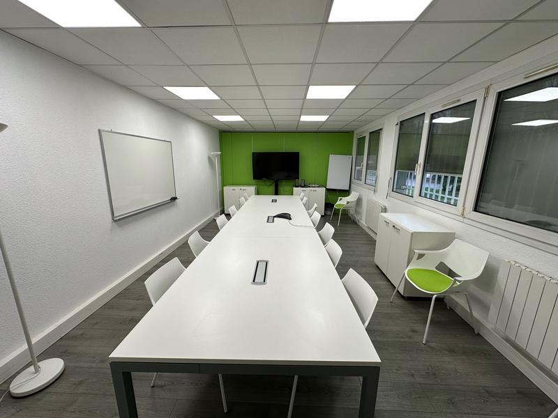 Bureau - 74 m² - 8 pièces