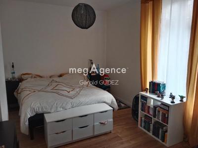 Appartement - 80 m² - 3 pièces
