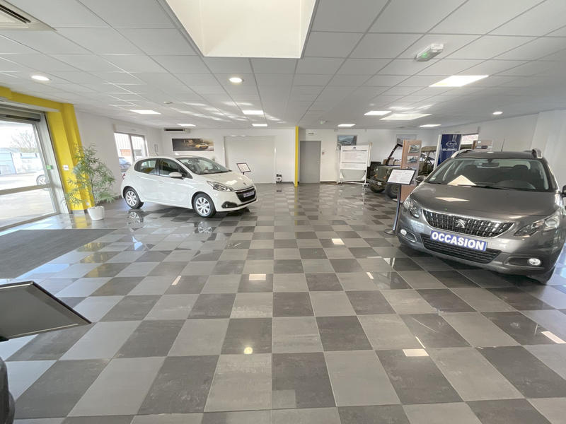 Local d'activités - 428 m² - 8 pièces