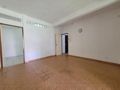 Bureau - 77 m² - 2 pièces