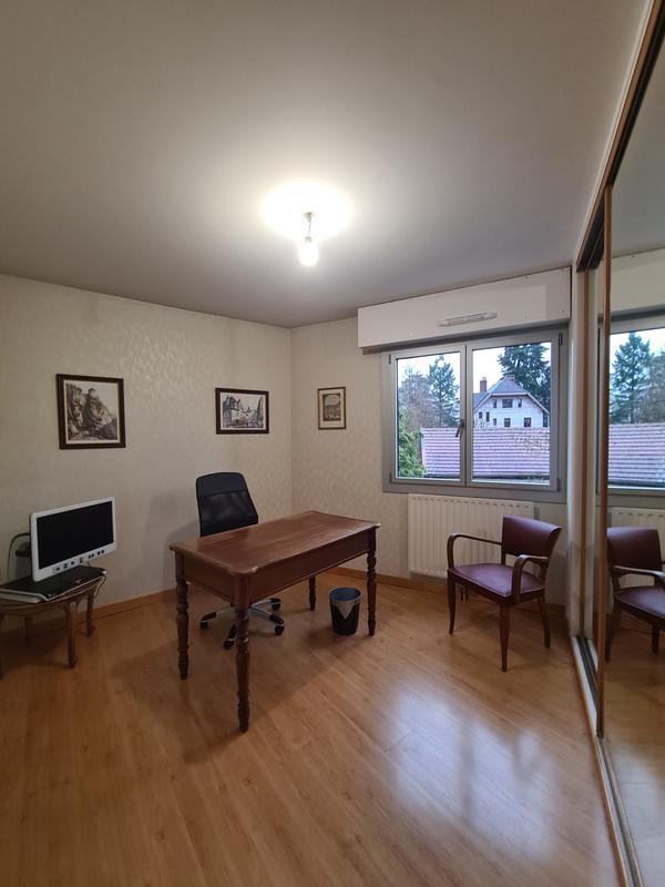 Appartement - 102 m² - 4 pièces