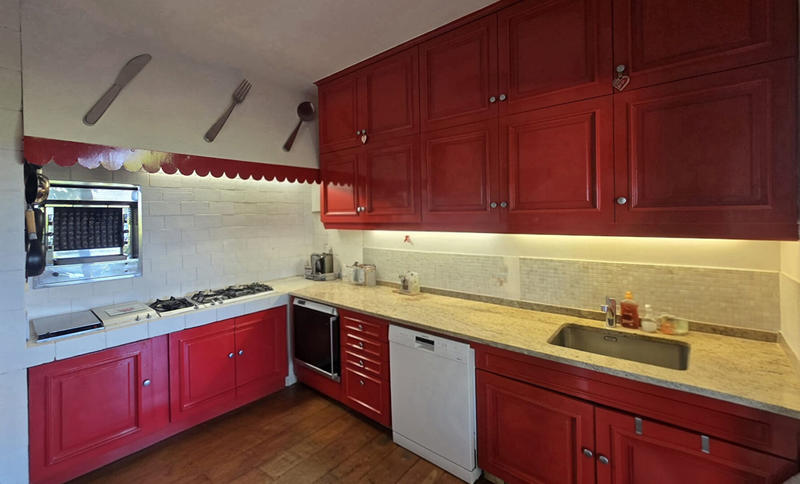 Villa - 300 m² - 10 pièces