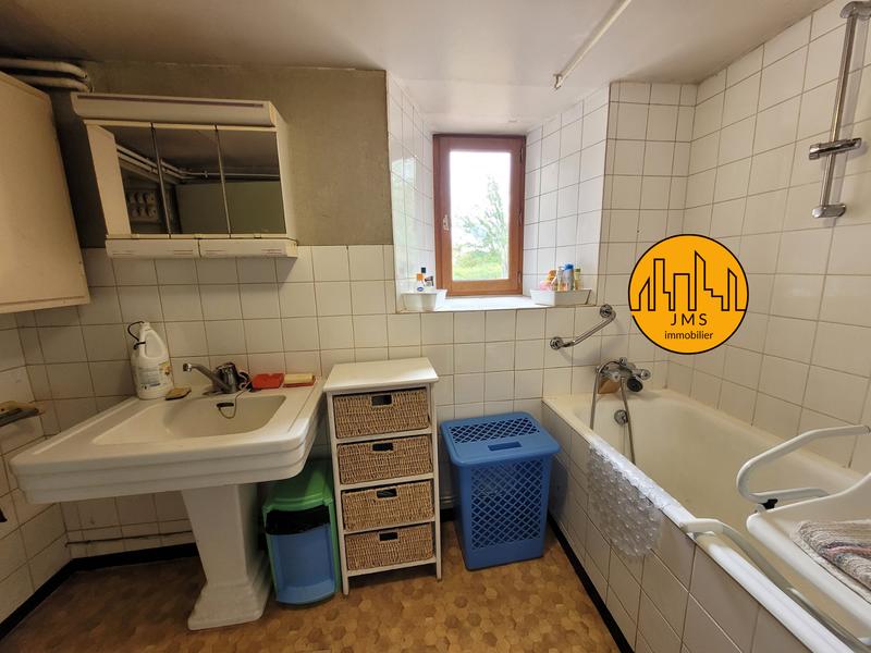 Propriété - 80 m² - 3 pièces