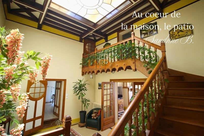 Maison - 275 m² - 8 pièces