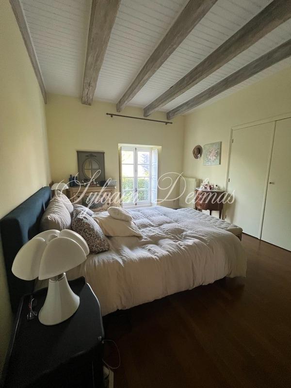 Manoir - 560 m² - 6 pièces