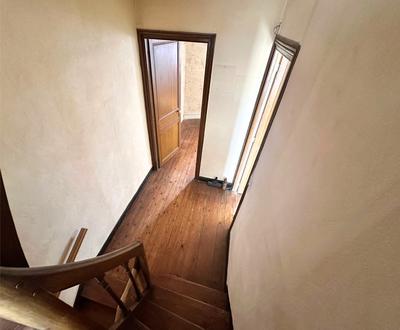 Maison - 86 m² - 8 pièces