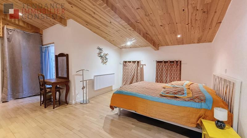 Maison - 528 m² - 17 pièces