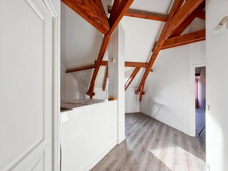 Maison - 230 m² - 10 pièces