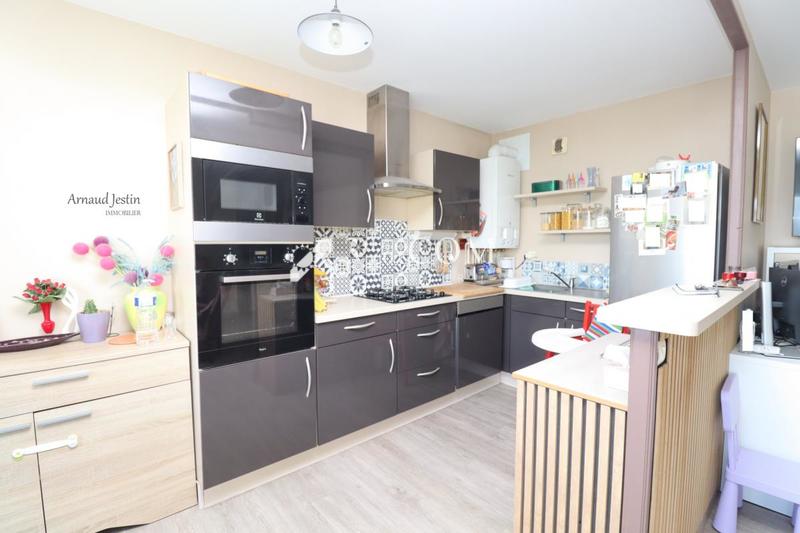 Appartement - 76 m² - 4 pièces