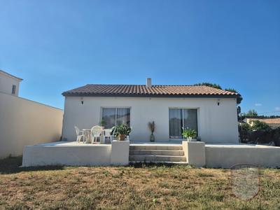 Maison - 98 m² - 5 pièces