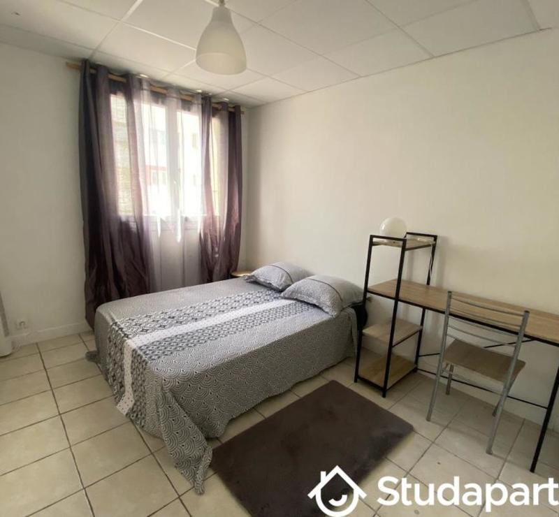 Chambre - 11 m² - 1 pièce