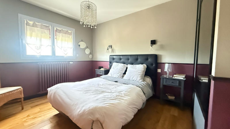 Maison - 225 m² - 6 pièces