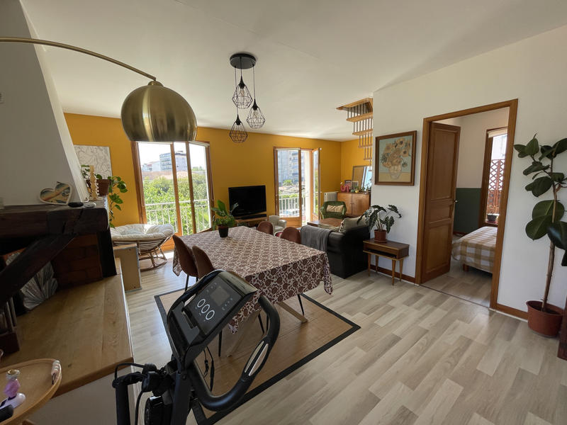 Appartement - 81 m² - 3 pièces