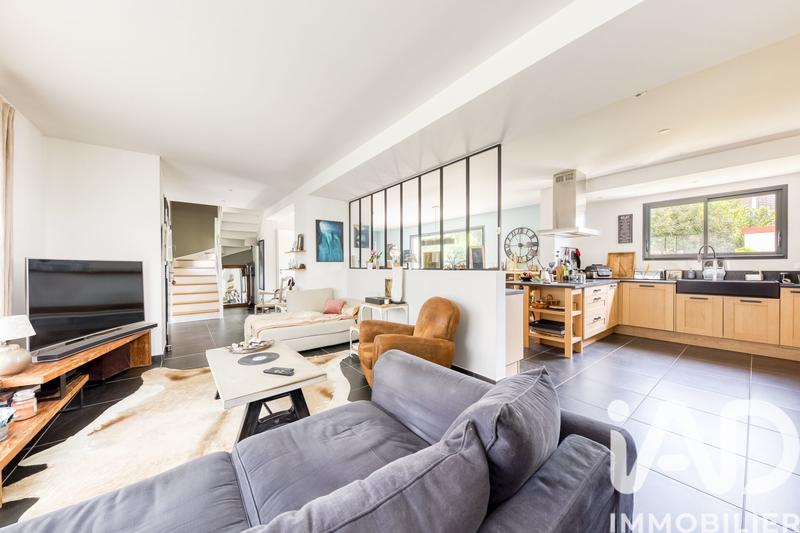 Maison - 166 m² - 6 pièces