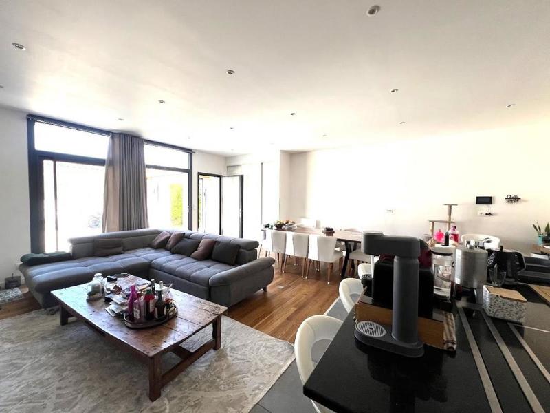 Appartement - 102 m² - 4 pièces