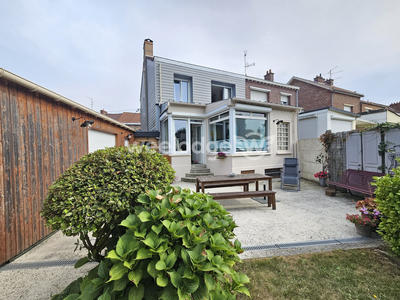 Maison - 96 m² - 5 pièces