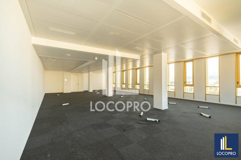 Bureau - 945 m²