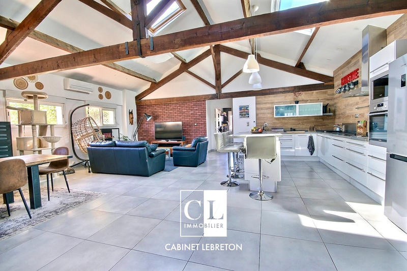 Loft - 174 m² - 4 pièces