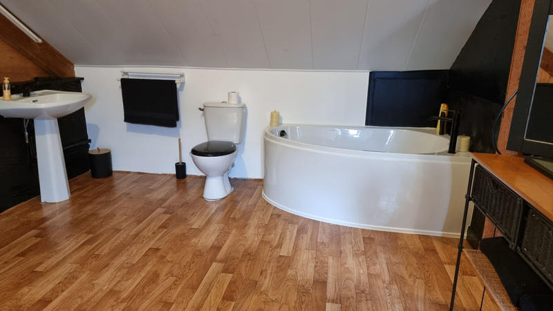 Maison - 114 m² - 8 pièces