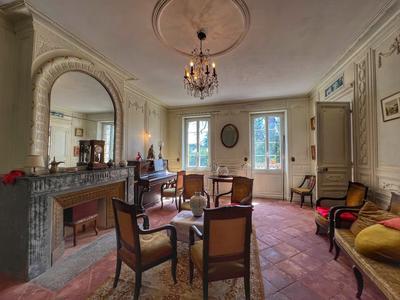 Maison de domaine - 430 m² - 8 pièces