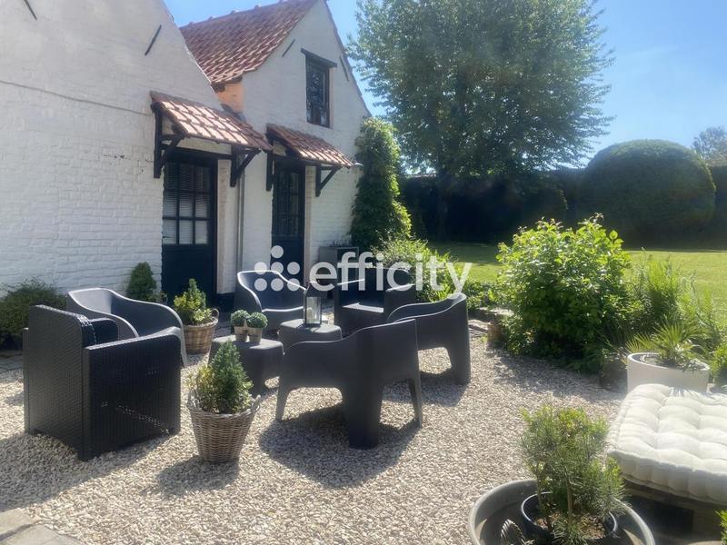 Corps de ferme - 250 m² - 8 pièces