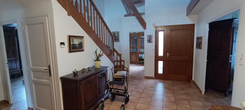 Villa - 227 m² - 8 pièces