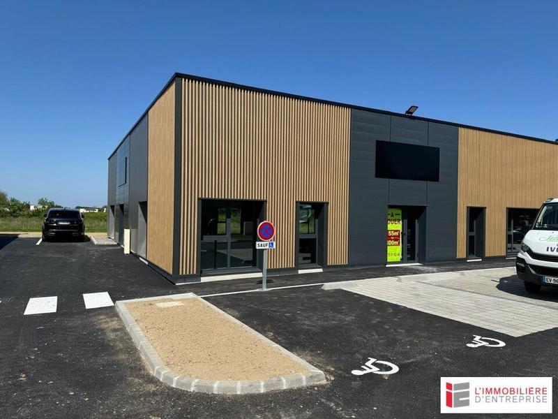 Local d'activité / Entrepôt - 150 m²