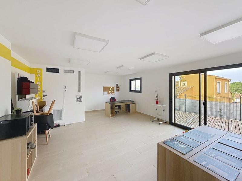 Bureau - 83 m² - 2 pièces