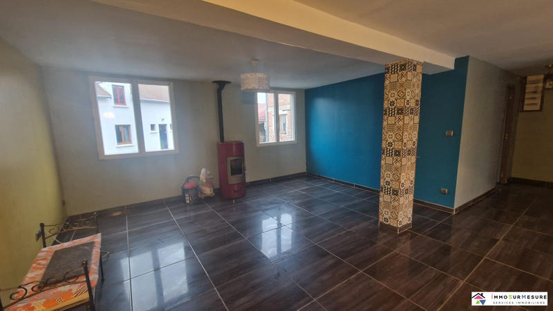 Maison - 300 m² - 10 pièces