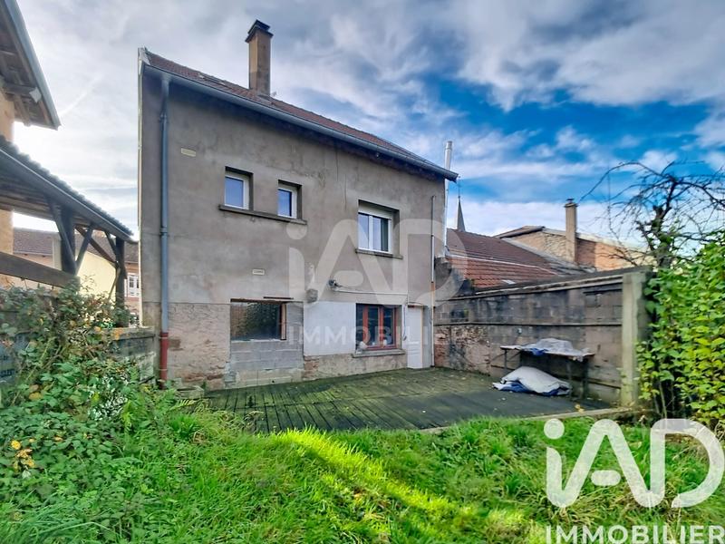 Maison - 99 m² - 5 pièces