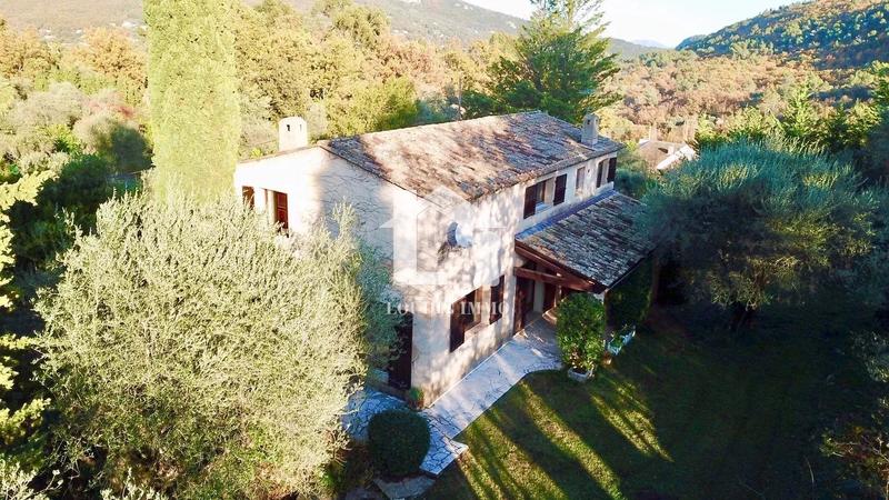 Villa - 174 m² - 6 pièces