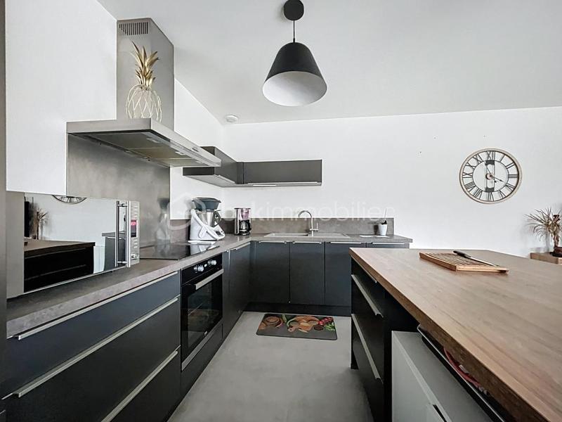 Maison - 102 m² - 5 pièces