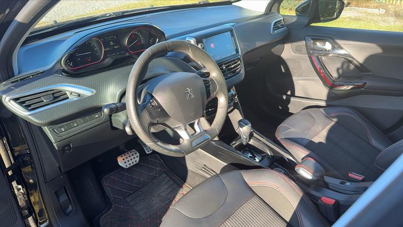 Peugeot 2008 1.2 PureTech 110 Eat6 Gt Line