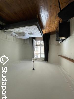 Chambre - 12 m² - 1 pièce