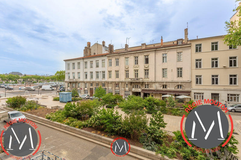 Appartement - 233 m² - 7 pièces