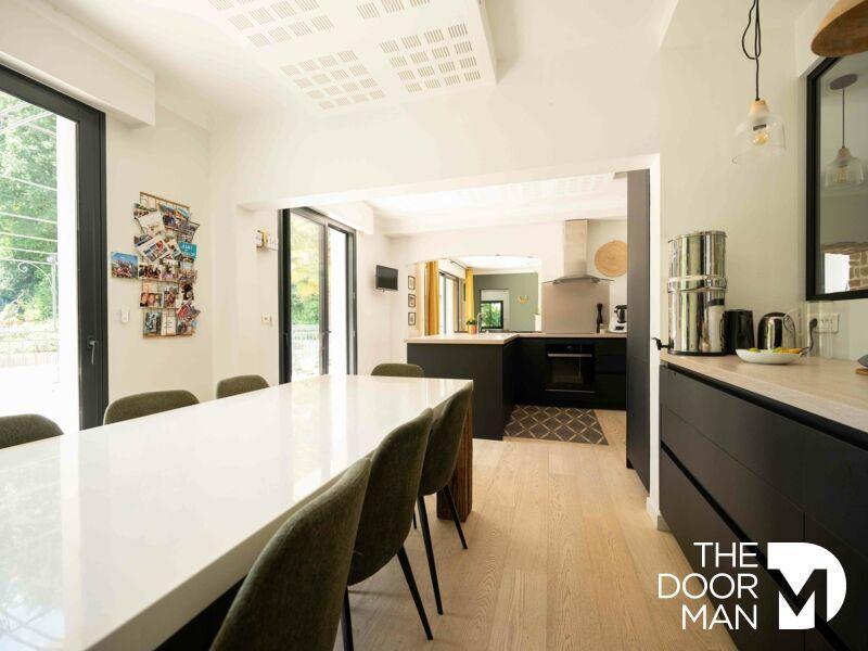 Maison - 264 m² - 10 pièces